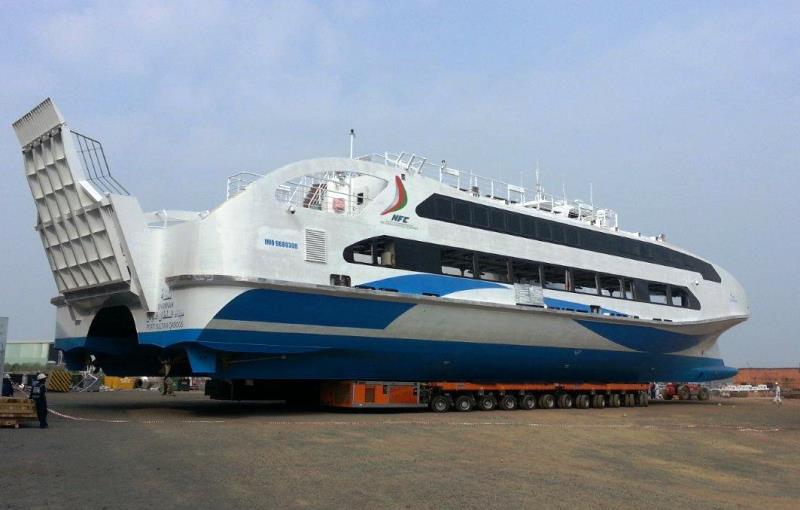 Dự án Bốc xếp và vận chuyển 2 du thuyền siêu sang tại Nhà máy đóng tàu của úc - Vận Tải Vietranstimex - Công Ty Cổ Phần Vận Tải Đa Phương Thức Vietranstimex